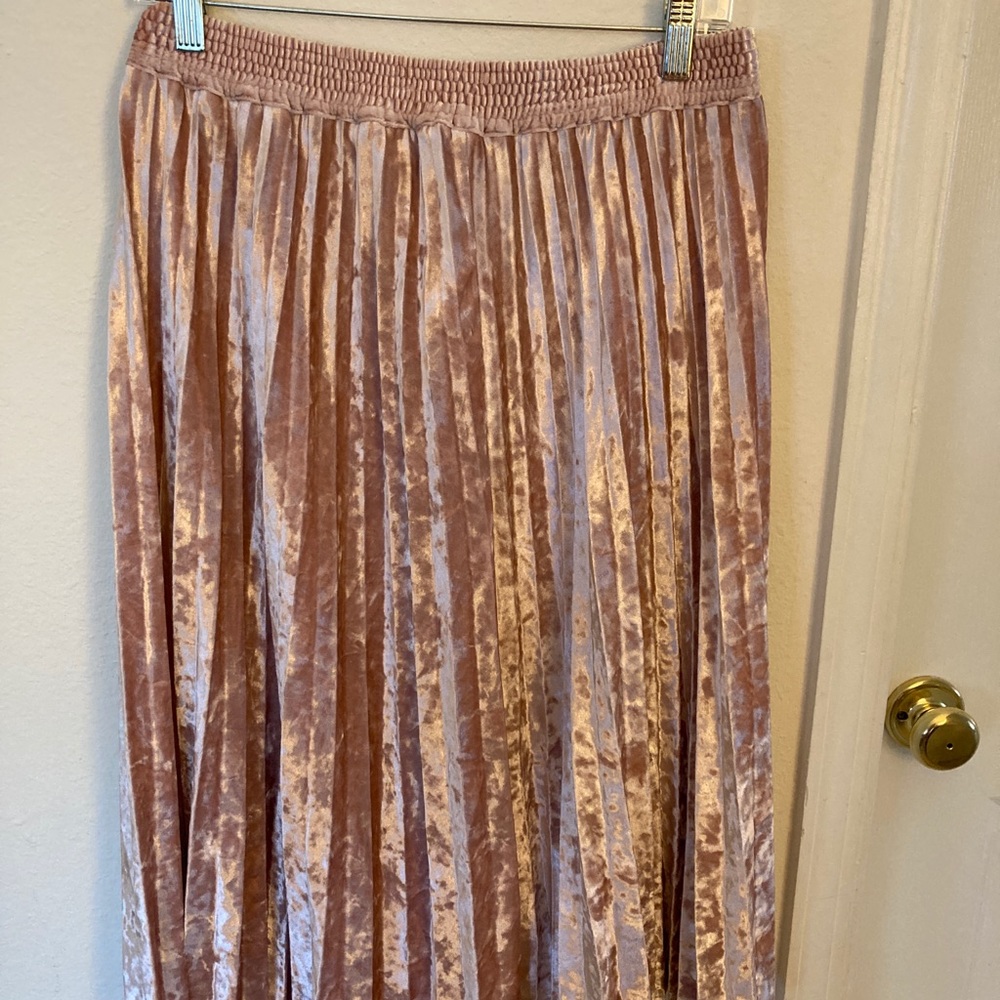 Crushed Velvet Skirt 💖